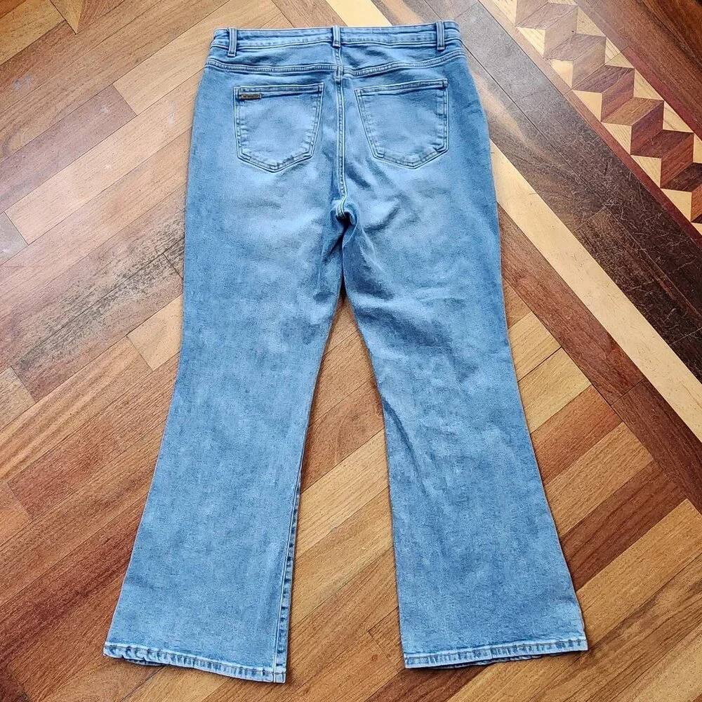Michael Kors Light Wash Bootcut Flare Jeans Size 14 - Picture 13 of 16